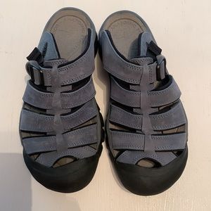 Women’s keen suede leather slip on sandal 7.5